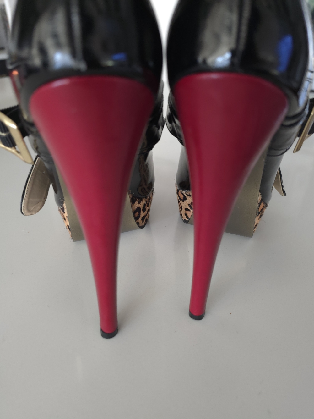Steve Madden Black Patent Pumps with Red Stiletto Heels and Leopard Platform